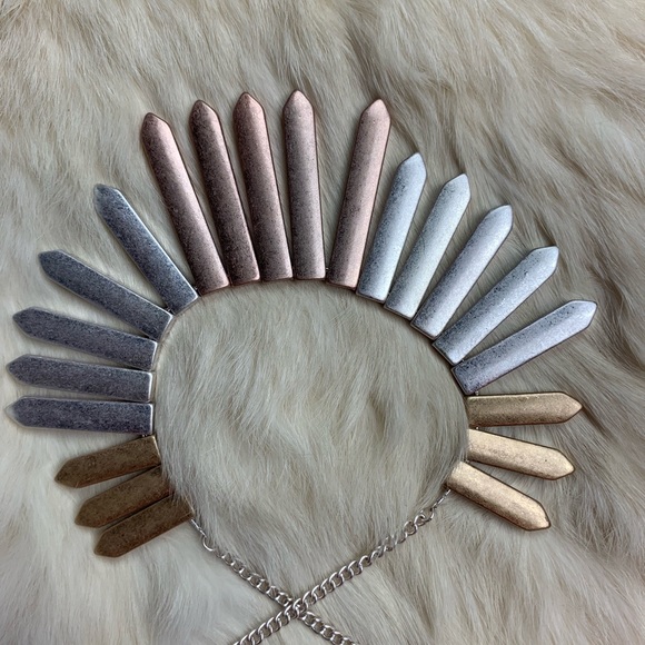 TRI COLOR METAL NECKLACE - Picture 3 of 4